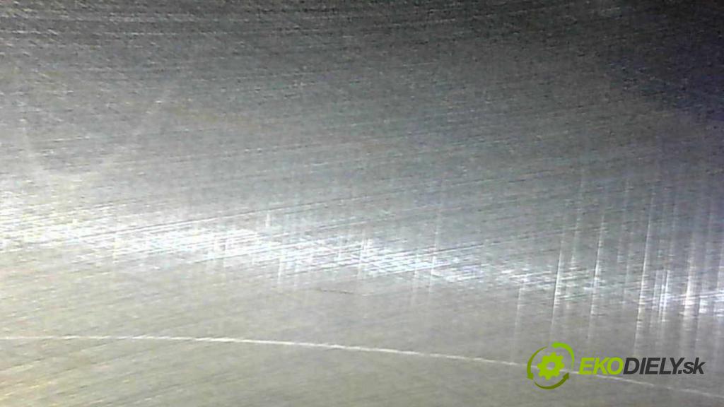 Toyota Auris II 2012-2018 1.6 16V 132  HP manual 97 kW 1598 cm3 5- motor benzín: 1ZR