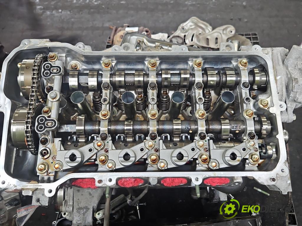 Toyota Auris II 2012-2018 1.6 16V 132  HP manual 97 kW 1598 cm3 5- motor benzín: 1ZR