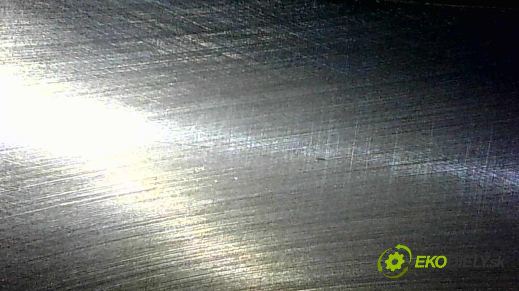 Toyota Auris II 2012-2018 1.6 16V 132  HP manual 97 kW 1598 cm3 5- motor benzín: 1ZR