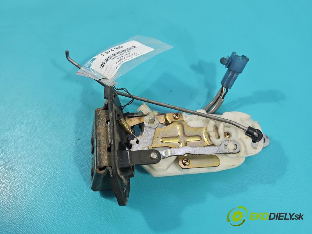 Suzuki Liana 1.6 16V 103 HP manual 76 kW 1586 cm3 5- zámok kufrové dvere zadné