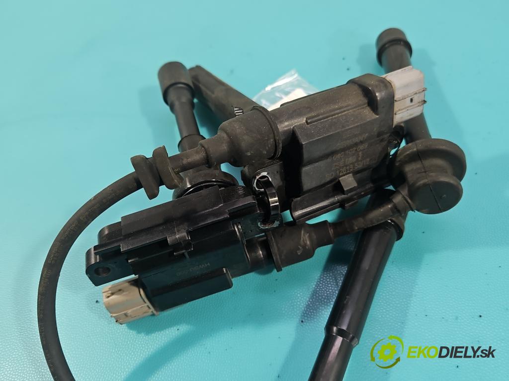 Suzuki Liana 1.6 16V 103 hp manual 76 kW 1586 cm3 5- cívka zapalovací 0040102069 (Zážehová cívka)