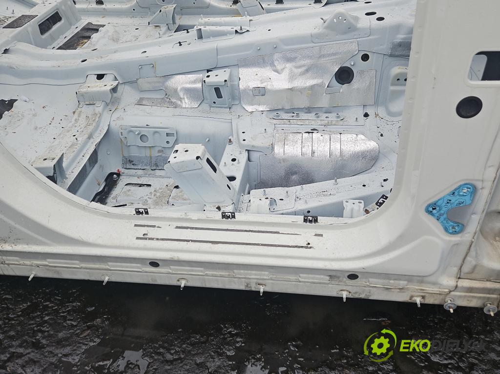 Mercedes GL II X166 2012-2015 4.7 V8 340KM automatic 250 kW 4663 cm3 5- práh pravý  (Karoserie ostatní)