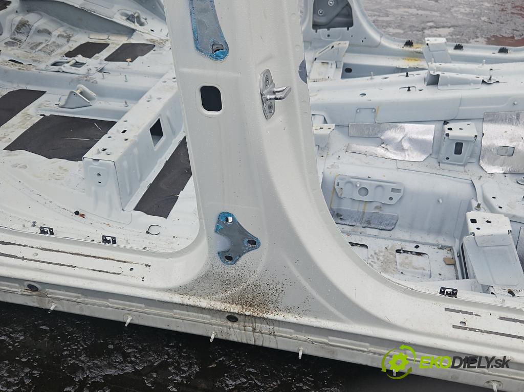 Mercedes GL II X166 2012-2015 4.7 V8 340KM automatic 250 kW 4663 cm3 5- práh pravý  (Karoserie ostatní)