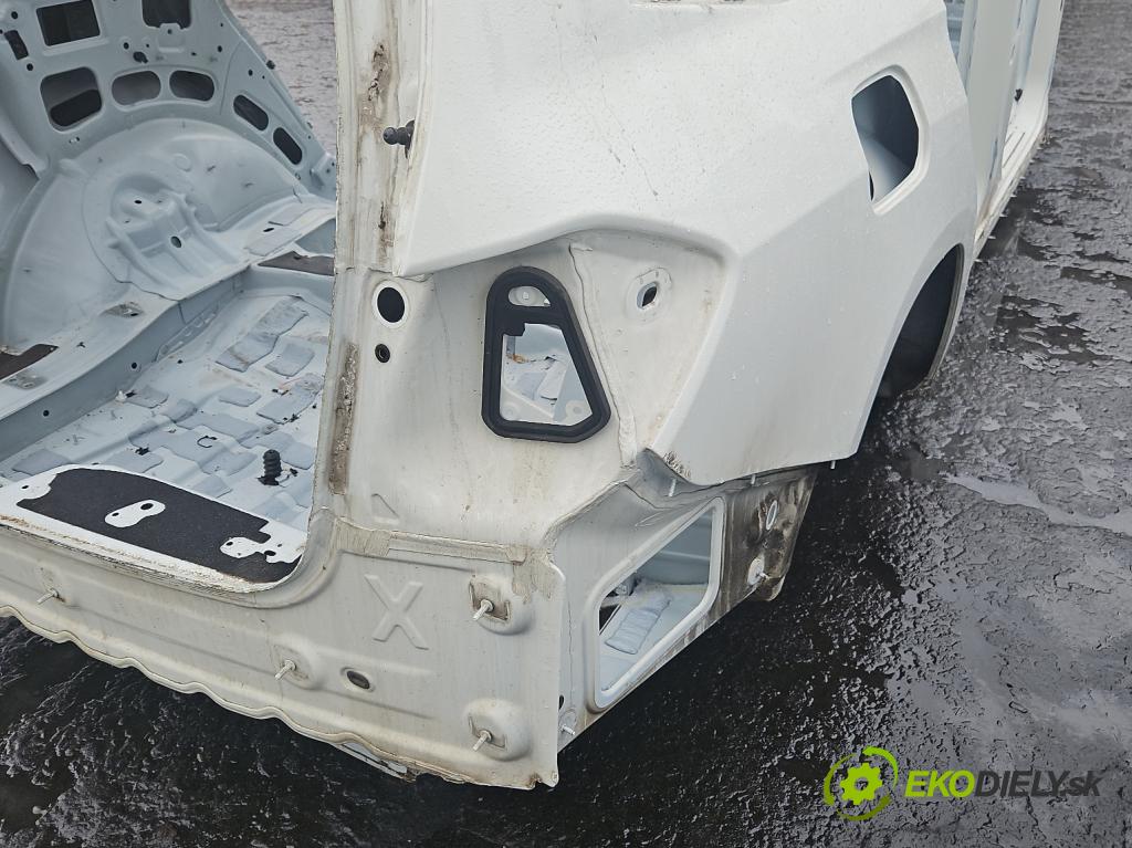 Mercedes GL II X166 2012-2015 4.7 V8 340KM: automatic 250 kW 4663 cm3 5- blatník zadné pravý