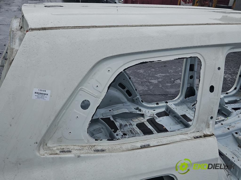 Mercedes GL II X166 2012-2015 4.7 V8 340KM: automatic 250 kW 4663 cm3 5- blatník zadné pravý