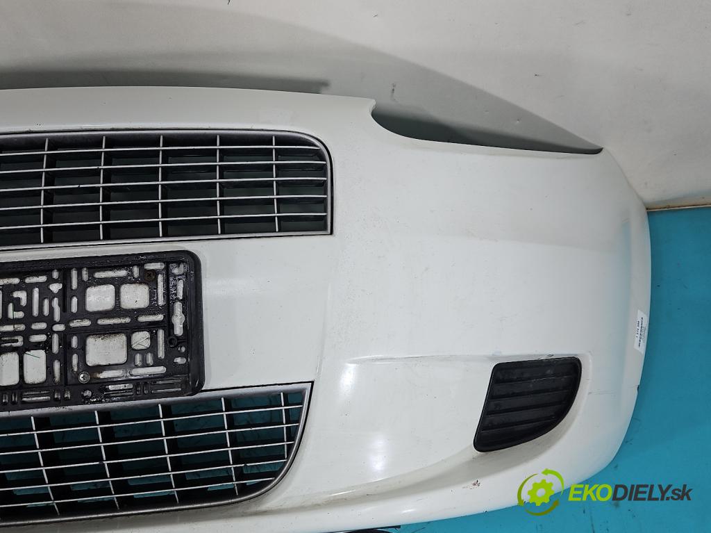 Fiat Punto Grande 1.4 8V 77 HP manual 57 kW 1368 cm3 5- nárazník predné 735409096 (Kľučka dverí ostatné)