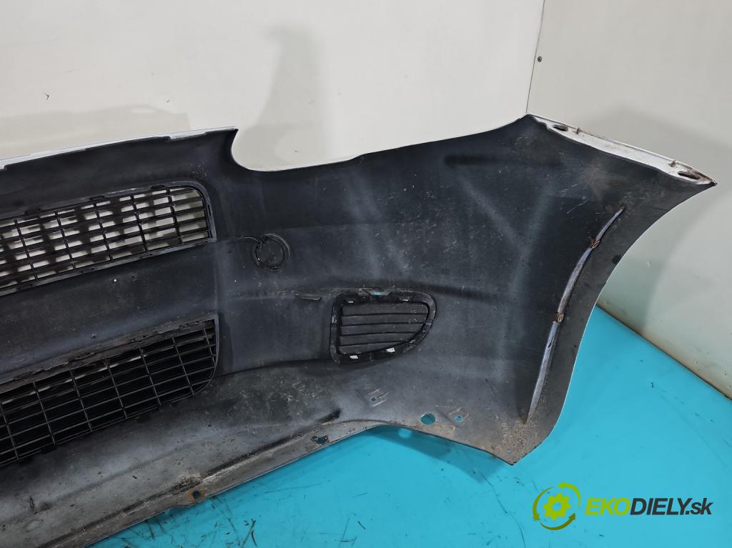Fiat Punto Grande 1.4 8V 77 HP manual 57 kW 1368 cm3 5- nárazník predné 735409096 (Kľučka dverí ostatné)