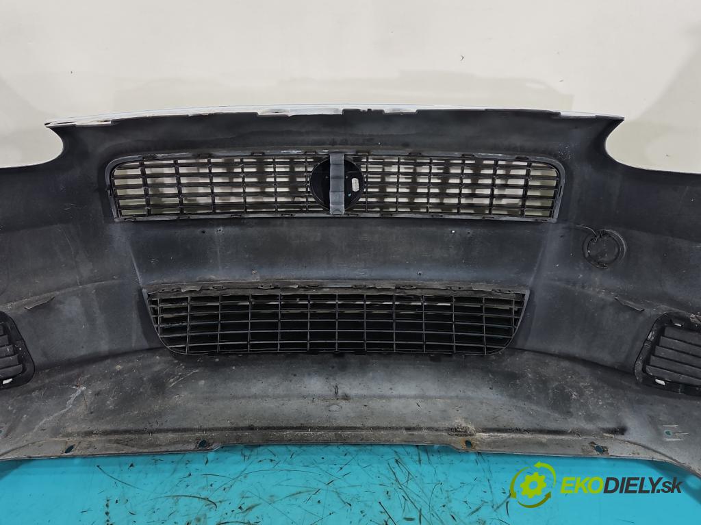 Fiat Punto Grande 1.4 8V 77 HP manual 57 kW 1368 cm3 5- nárazník predné 735409096 (Kľučka dverí ostatné)