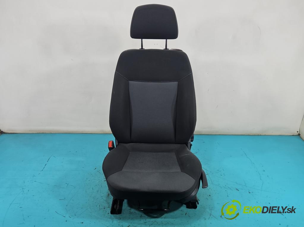 Opel Astra III 2004-2014 1.6 16V 105 HP manual 77 kW 1598 cm3 5- Sedačka ľavý  (Sedadlo)