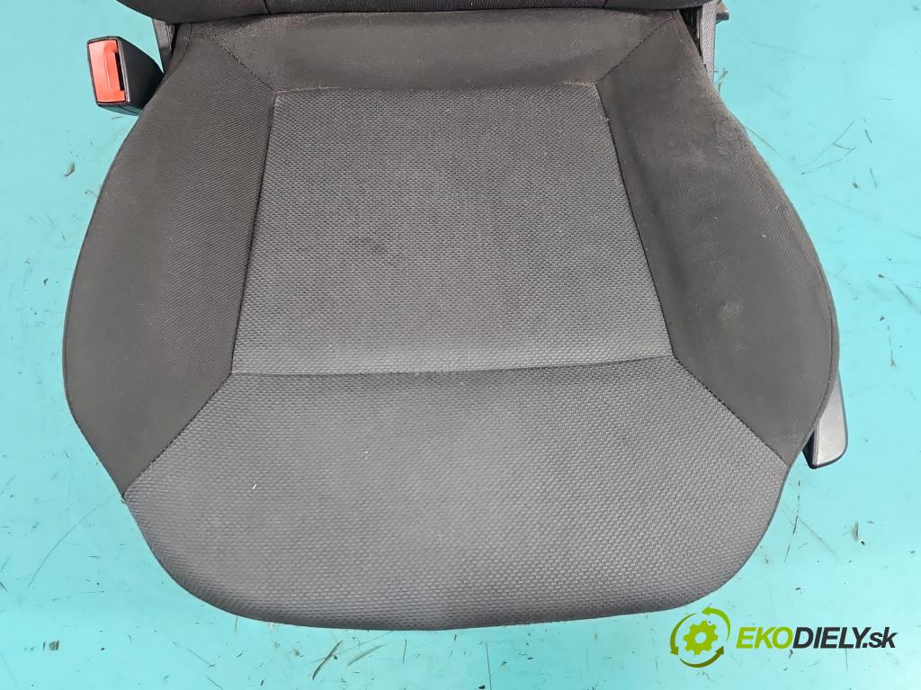 Opel Astra III 2004-2014 1.6 16V 105 HP manual 77 kW 1598 cm3 5- Sedačka ľavý (Sedadlo)
