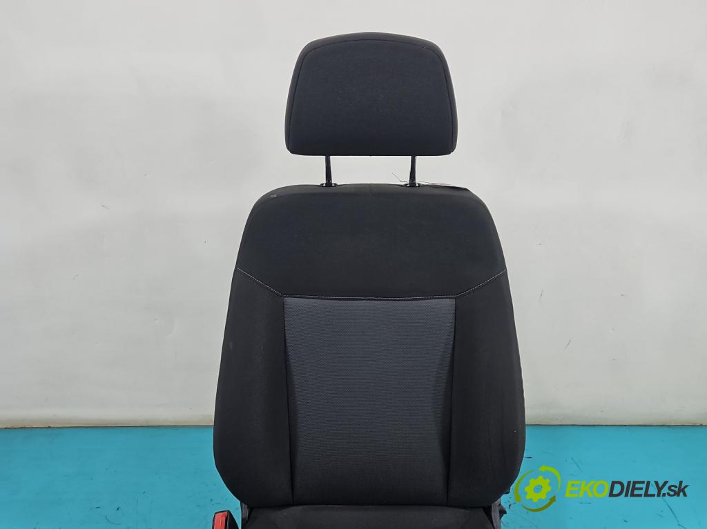 Opel Astra III 2004-2014 1.6 16V 105 HP manual 77 kW 1598 cm3 5- Sedačka ľavý (Sedadlo)