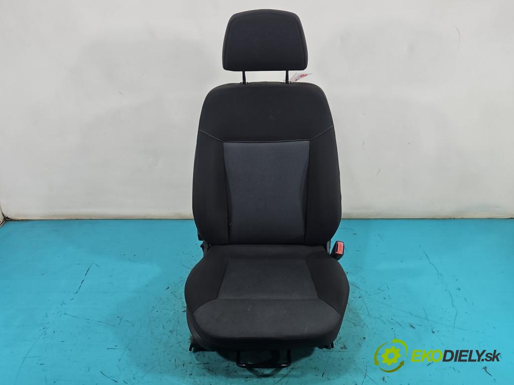 Opel Astra III 2004-2014 1.6 16V 105 HP manual 77 kW 1598 cm3 5- Sedačka pravý  (Sedadlo)