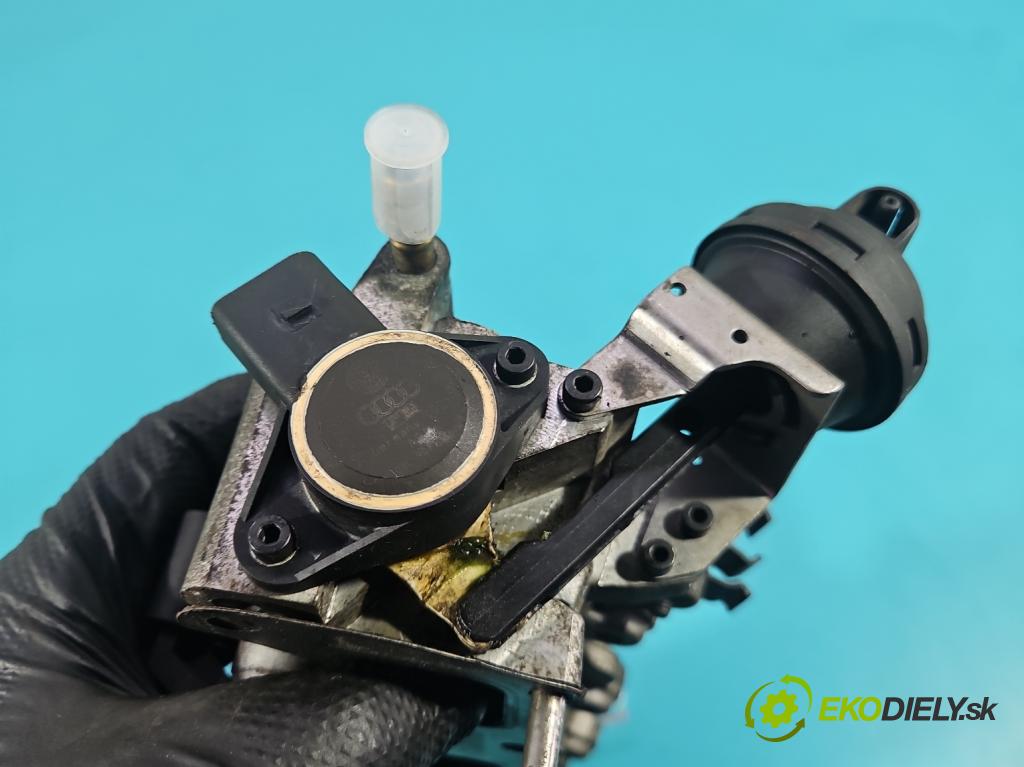 Vw Golf V 2003-2009 1.6 FSI 116 HP manual 85 kW 1598 cm3 5- vstrek 03C906036A (Vstrekovač paliva)