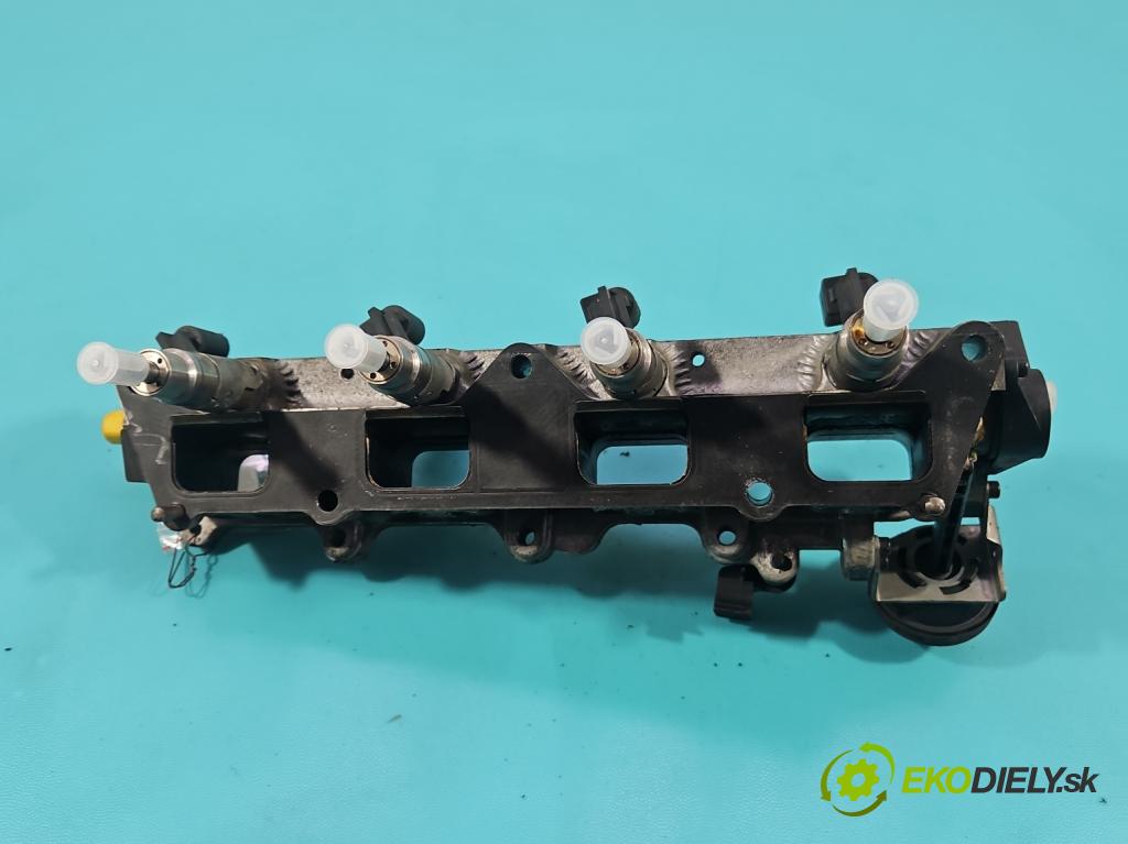 Vw Golf V 2003-2009 1.6 FSI 116 HP manual 85 kW 1598 cm3 5- vstrek 03C906036A (Vstrekovač paliva)