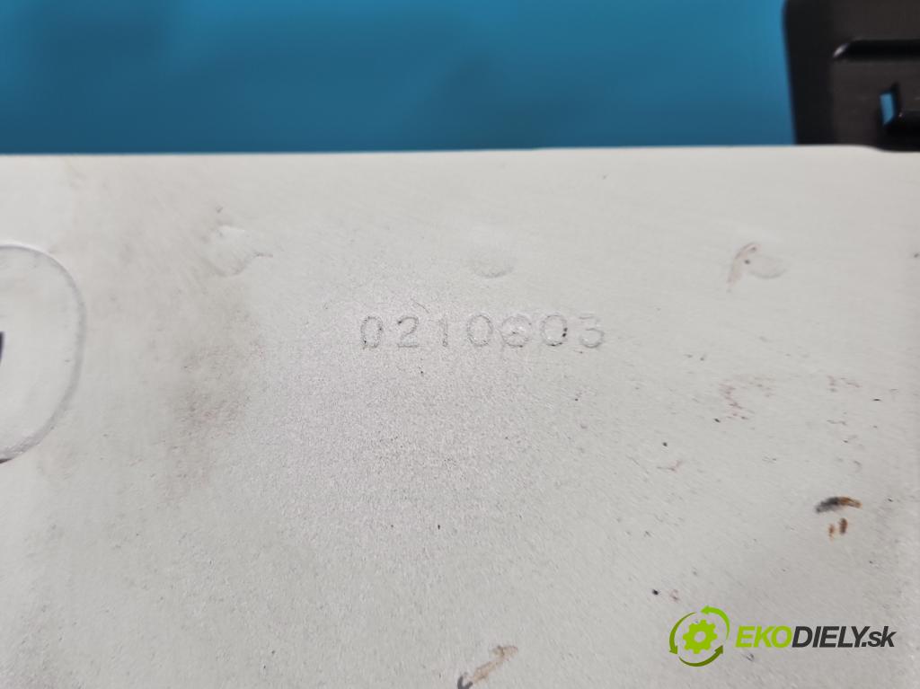 Mercedes GL II X166 2012-2015 4.7 V8 278928 340KM automatic 250 kW 4663 cm3 5- Rám: A1646100720