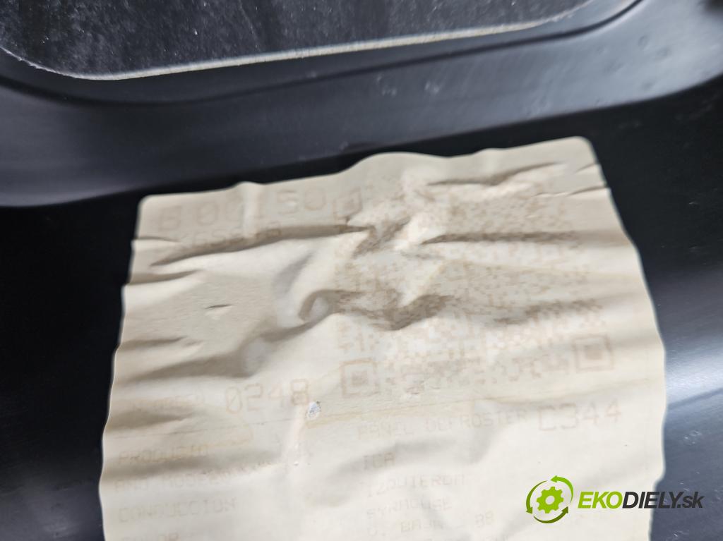 Ford C-Max II 2010-2019 1.0 EcoBoost: 125 HP manual 92 kW 998 cm3 5- kokpit,pristrojová doska rozdeľovacia