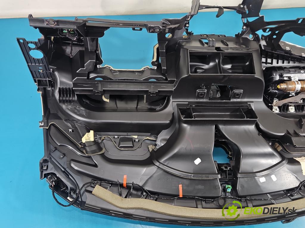 Ford C-Max II 2010-2019 1.0 EcoBoost: 125 HP manual 92 kW 998 cm3 5- kokpit,pristrojová doska rozdeľovacia 