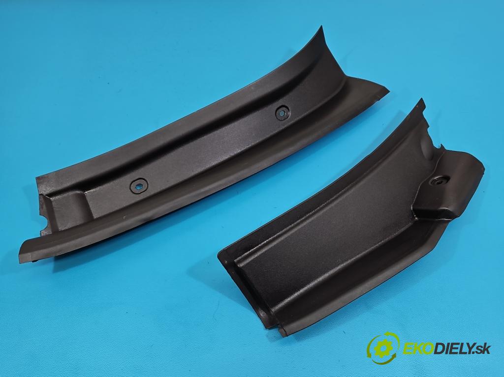 Mercedes GL II X166 2012-2015 4.7 V8 278928 340KM: automatic 250 kW 4663 cm3 5- kryt plast A1666900264