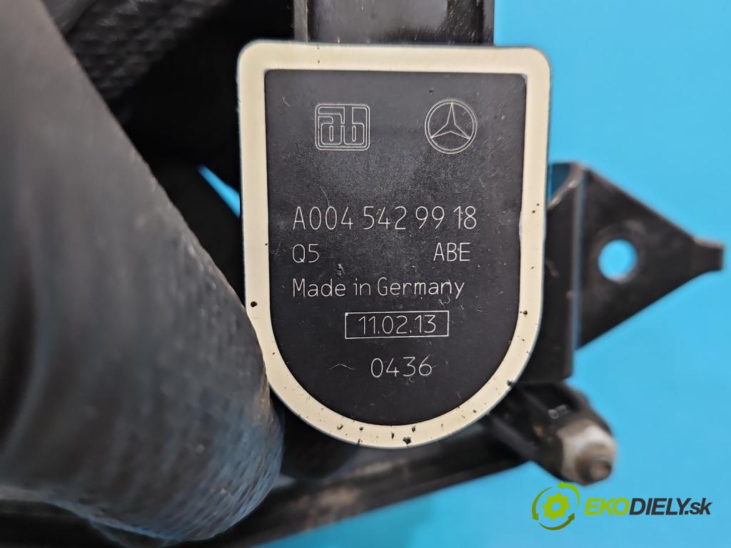 Mercedes GL II X166 2012-2015 4.7 V8 278928 340KM: automatic 250 kW 4663 cm3 5- snímač nastavenia xenon A0045429918 (Snímač)