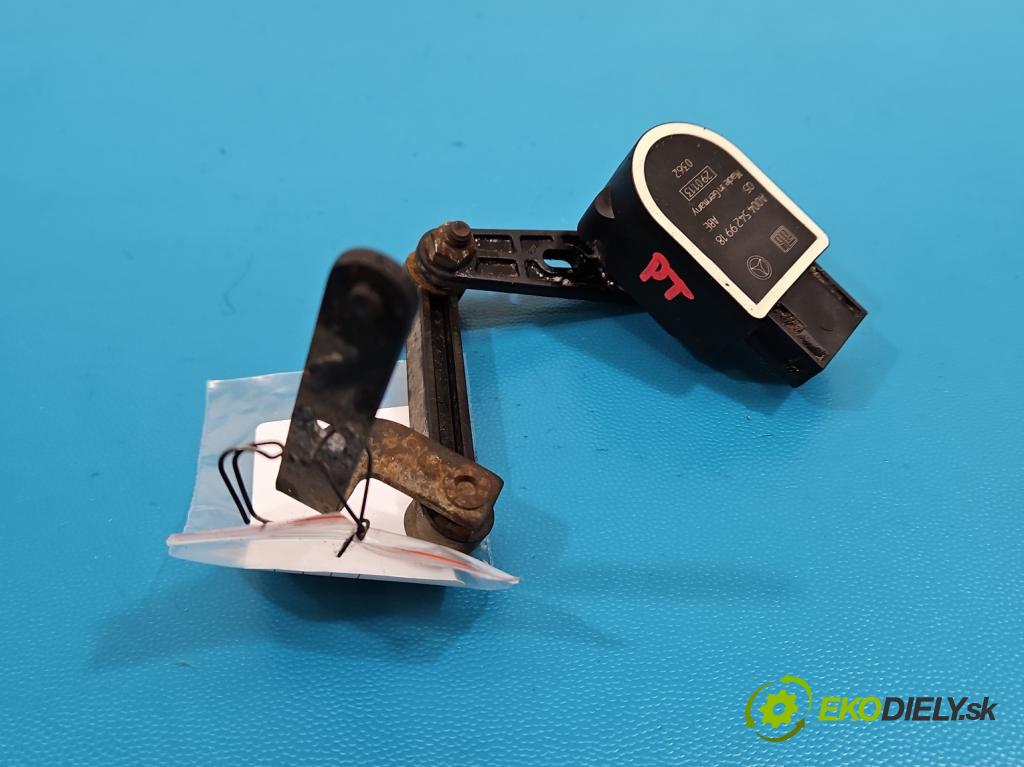 Mercedes GL II X166 2012-2015 4.7 V8 278928 340KM: automatic 250 kW 4663 cm3 5- snímač nastavenia xenon A0045429918 (Snímač)