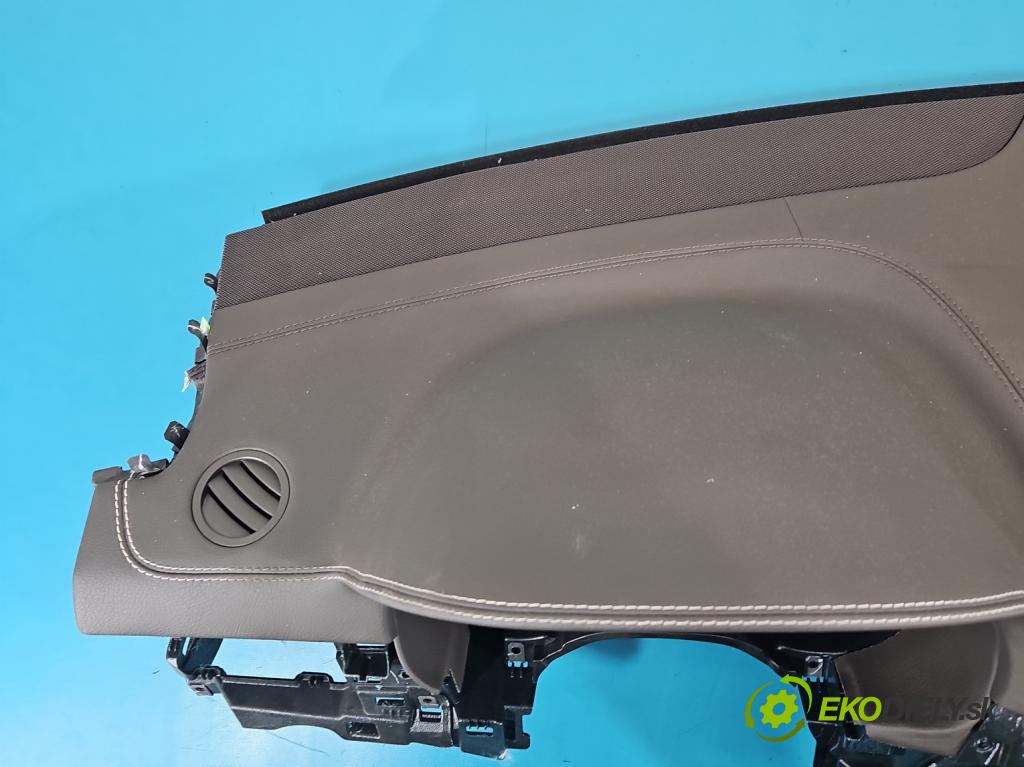 Mercedes GL II X166 2012-2015 4.7 V8 278928 340KM: automatic 250 kW 4663 cm3 5- kokpit,pristrojová doska rozdeľovacia