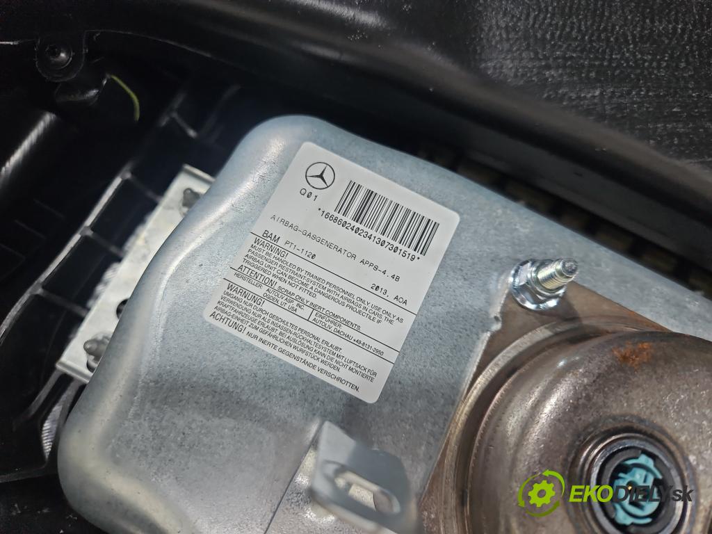 Mercedes GL II X166 2012-2015 4.7 V8 278928 340KM: automatic 250 kW 4663 cm3 5- kokpit,pristrojová doska rozdeľovacia