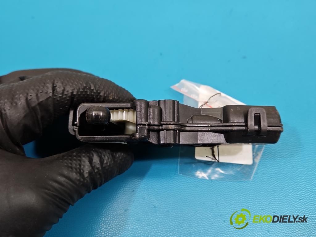 Mercedes GL II X166 2012-2015 4.7 V8 278928 340KM automatic 250 kW 4663 cm3 5- motorek A1666700104