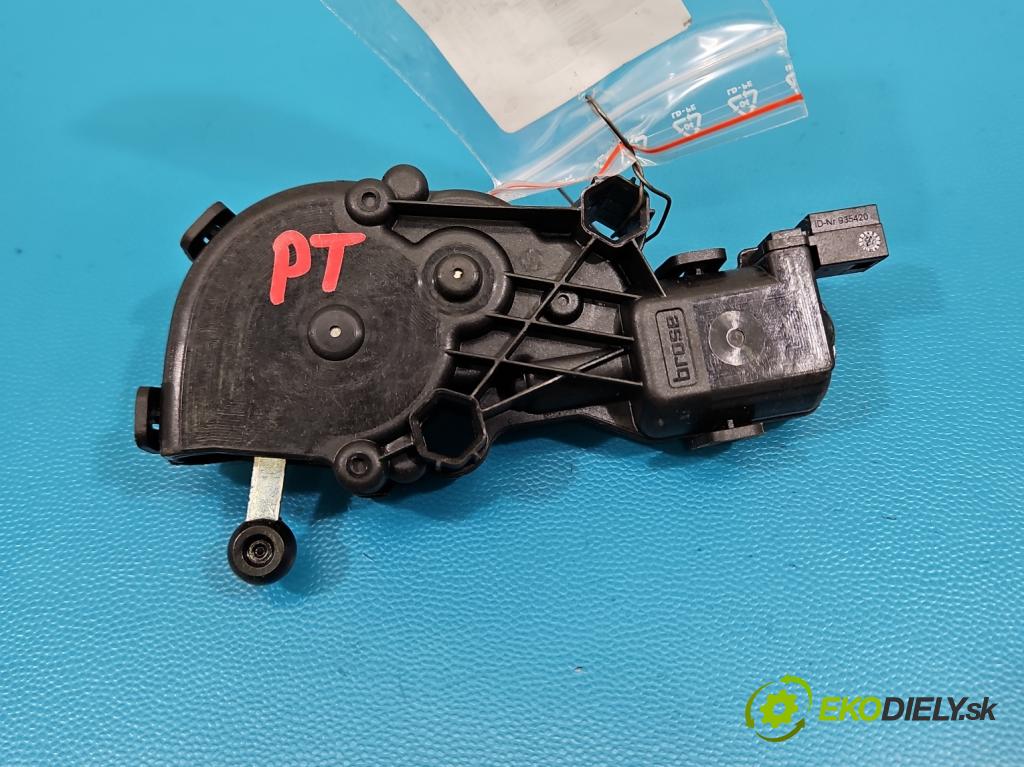 Mercedes GL II X166 2012-2015 4.7 V8 278928 340KM automatic 250 kW 4663 cm3 5- motorek A1666700104