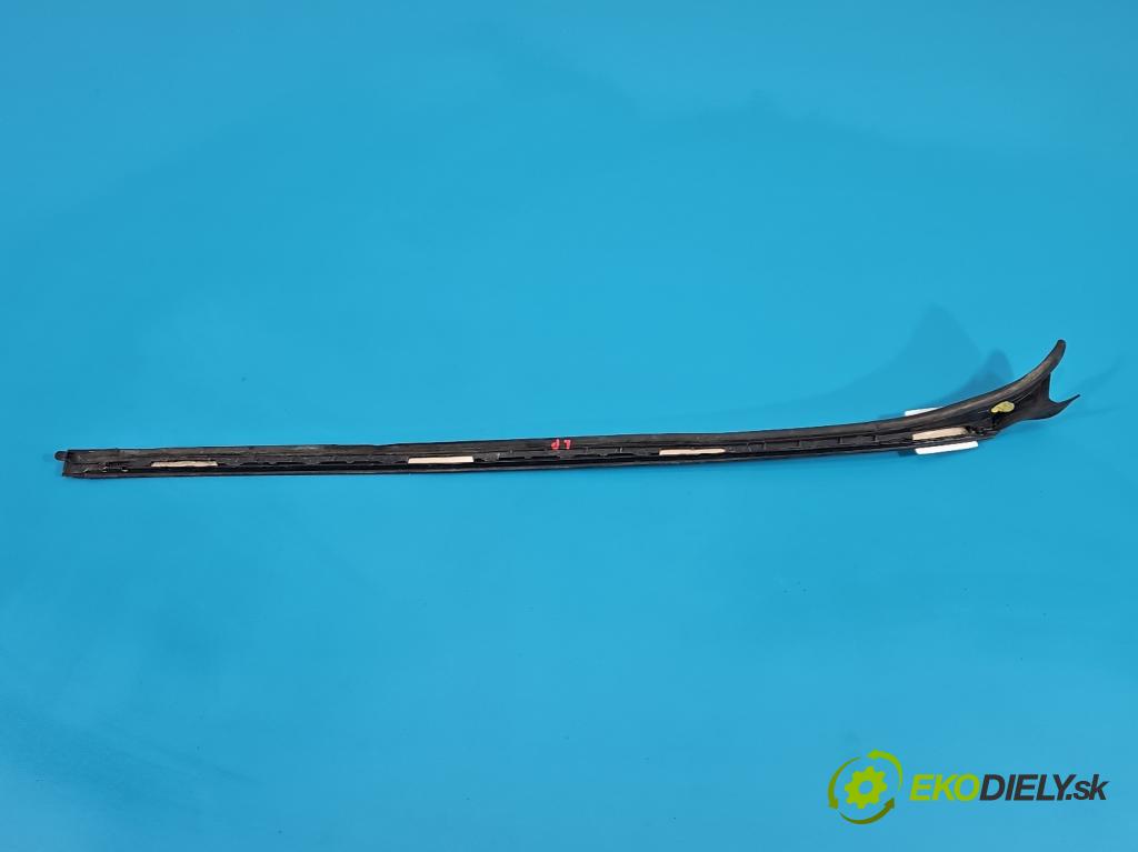 Mercedes GL II X166 2012-2015 4.7 V8 278928 340KM automatic 250 kW 4663 cm3 5- lišta Okna: čelní: levé