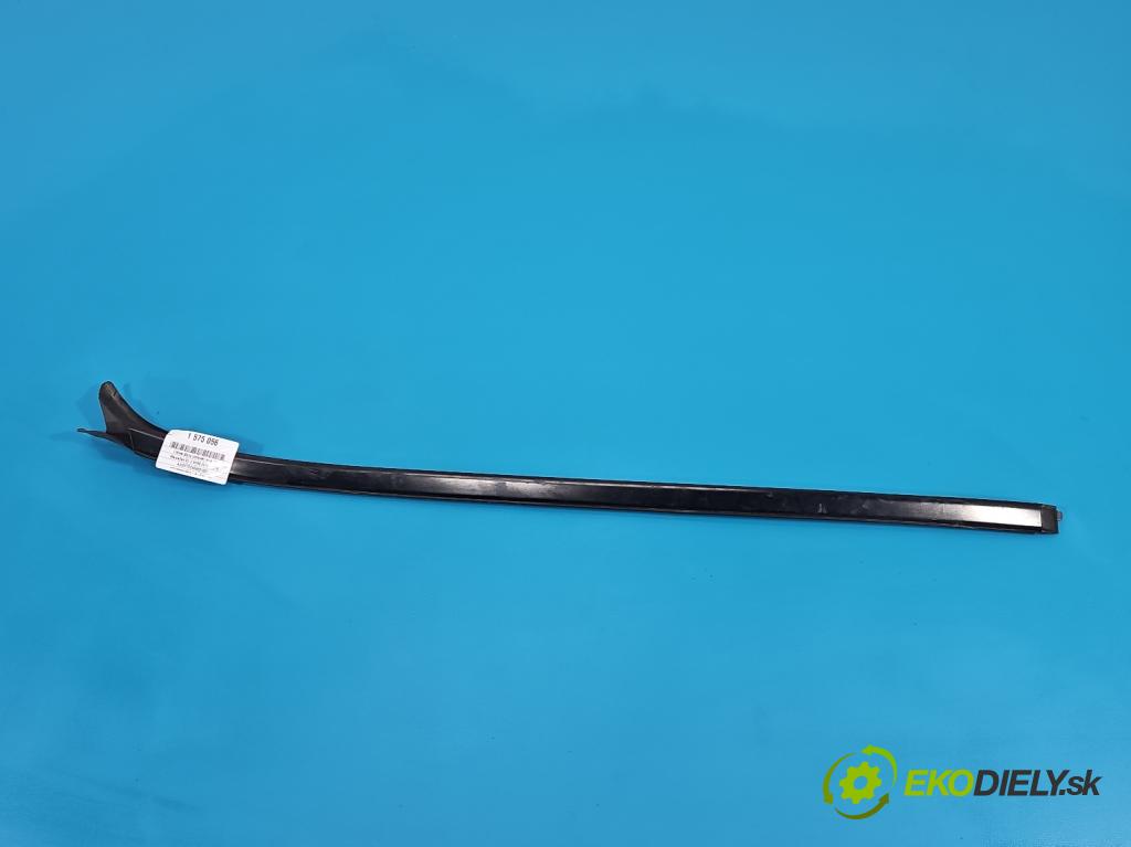 Mercedes GL II X166 2012-2015 4.7 V8 278928 340KM: automatic 250 kW 4663 cm3 5- lišta Okna: čelné: ľavé 