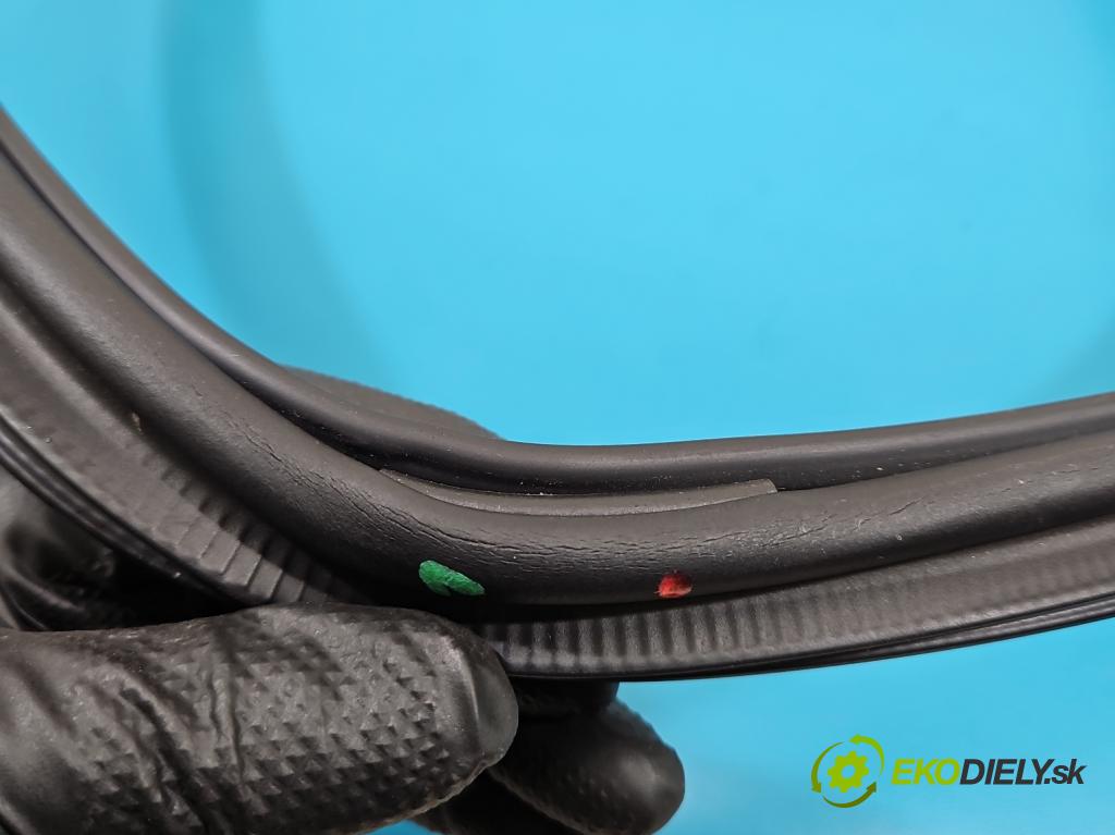 Mercedes GL II X166 2012-2015 4.7 V8 278928 340KM automatic 250 kW 4663 cm3 5- Těsnění: A1668210171