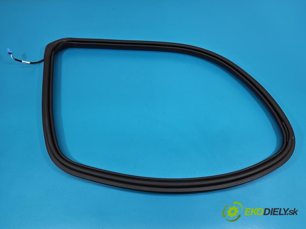 Mercedes GL II X166 2012-2015 4.7 V8 278928 340KM automatic 250 kW 4663 cm3 5- Těsnění: A1668210171