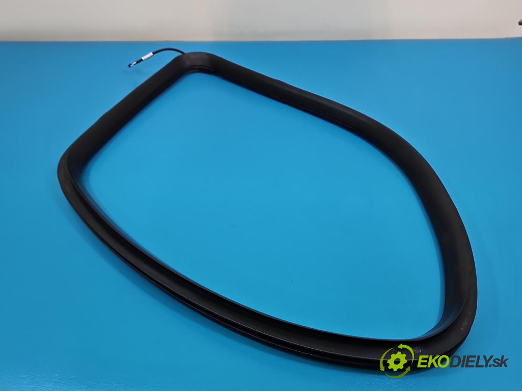 Mercedes GL II X166 2012-2015 4.7 V8 278928 340KM: automatic 250 kW 4663 cm3 5- Těsnění: ostatné A1668210271