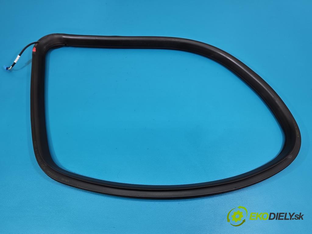 Mercedes GL II X166 2012-2015 4.7 V8 278928 340KM: automatic 250 kW 4663 cm3 5- Těsnění: ostatné A1668210271