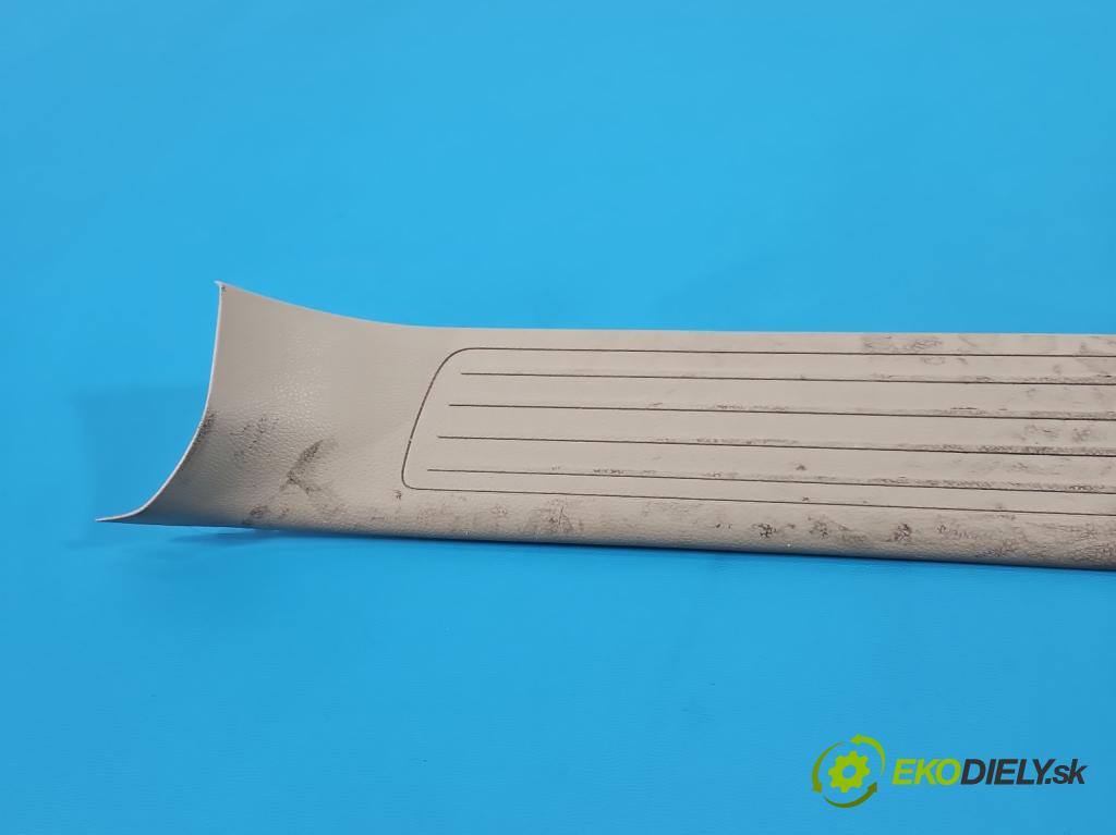 Mercedes GL II X166 2012-2015 4.7 V8 278928 340KM automatic 250 kW 4663 cm3 5- lišta práh: pravé A1666800835 (Prahová lišta)