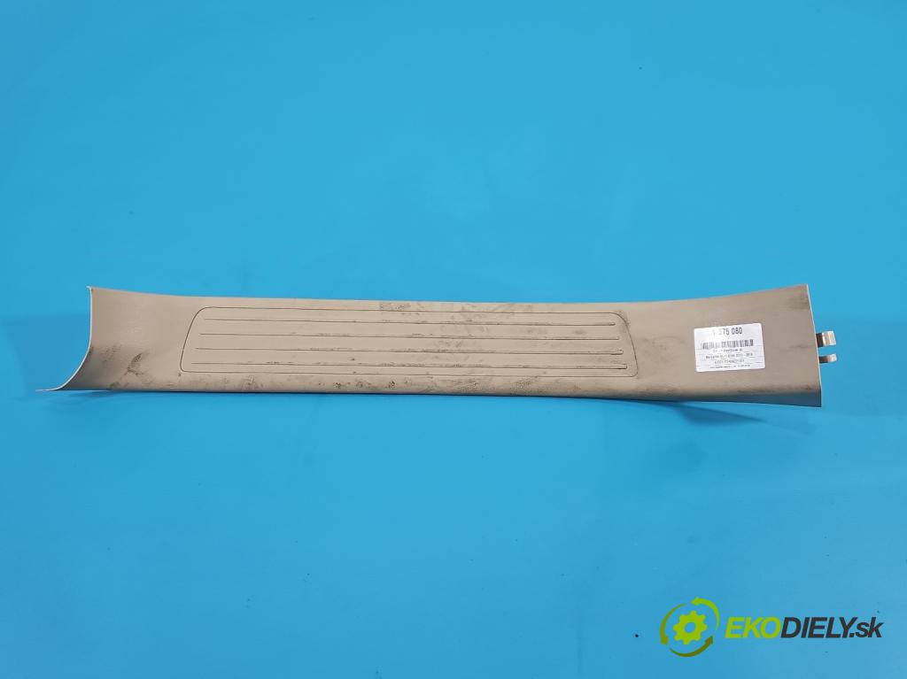 Mercedes GL II X166 2012-2015 4.7 V8 278928 340KM automatic 250 kW 4663 cm3 5- lišta práh: pravé A1666800835 (Prahová lišta)