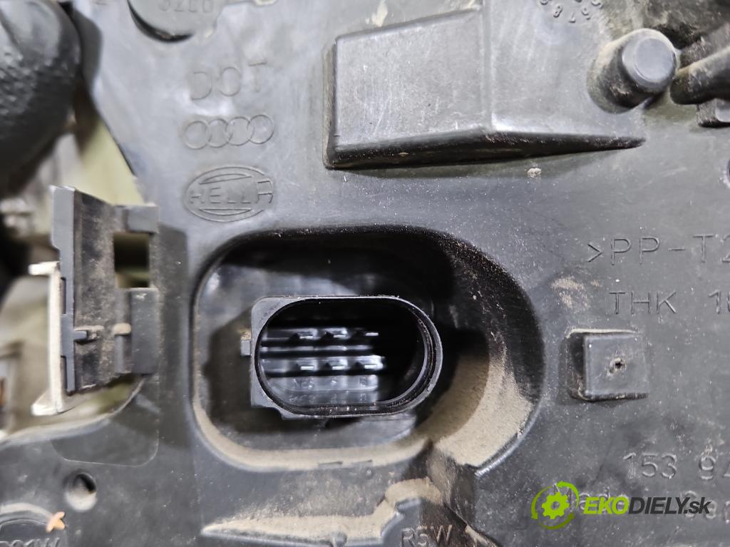 Audi A4 B6 2000-2004 1.9 tdi 131 HP manual 96 kW 1896 cm3 4- svetlo / reflektor zadné ľavé  (Kľučka dverí ostatné)