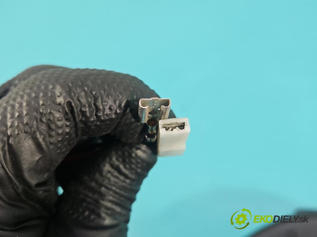 Opel Astra III 2004-2014 1.6 16V 105 HP manual 77 kW 1598 cm3 5- ventilátor vzduchu 52407543