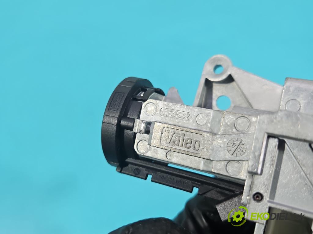 Opel Astra III 2004-2014 1.6 16V 105 hp manual 77 kW 1598 cm3 5- spínací skříňka  (Spínací skříňka)