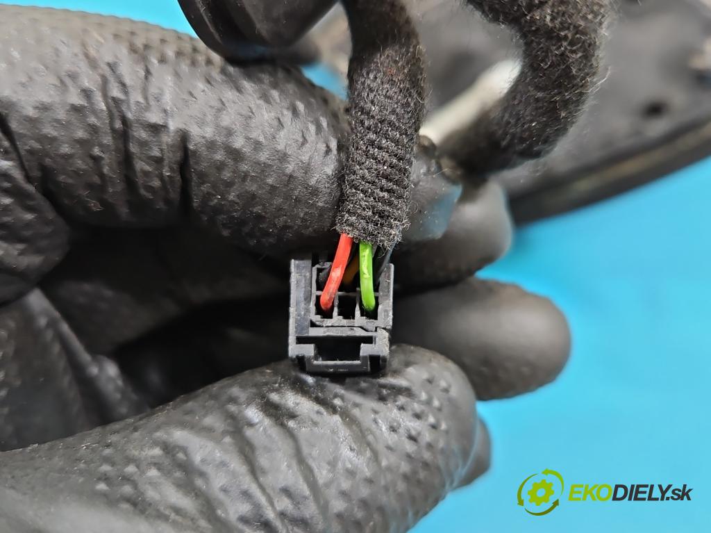 Citroen C3 Picasso 2008-2017 1.6 hdi 109 HP manual 80 kW 1560 cm3 5- zrkadlo pravé  (Kľučka dverí ostatné)