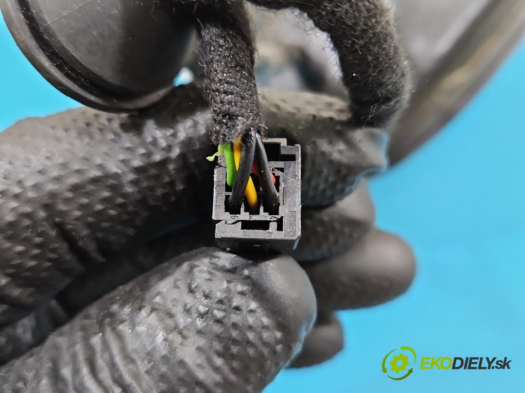 Citroen C3 Picasso 2008-2017 1.6 hdi 109 HP manual 80 kW 1560 cm3 5- zrkadlo pravé  (Kľučka dverí ostatné)