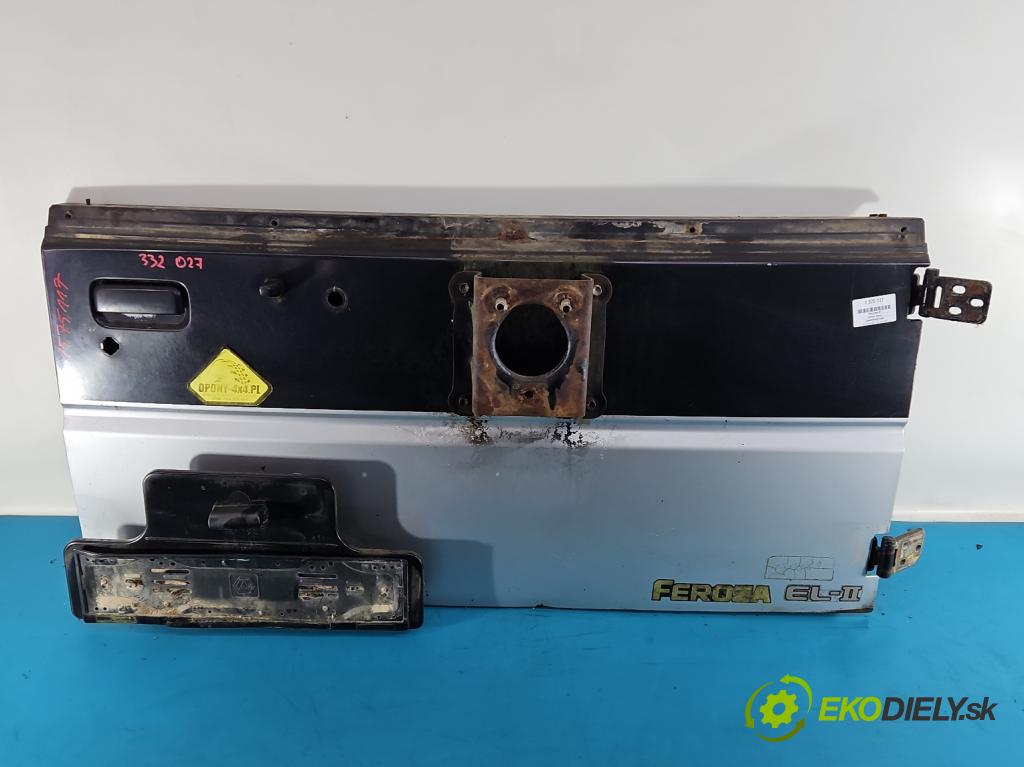 Daihatsu Feroza 1.6 16V 95 HP manual 70 kW 1589 cm3 3- zadna kufor  (Kapota zadná (kufor))