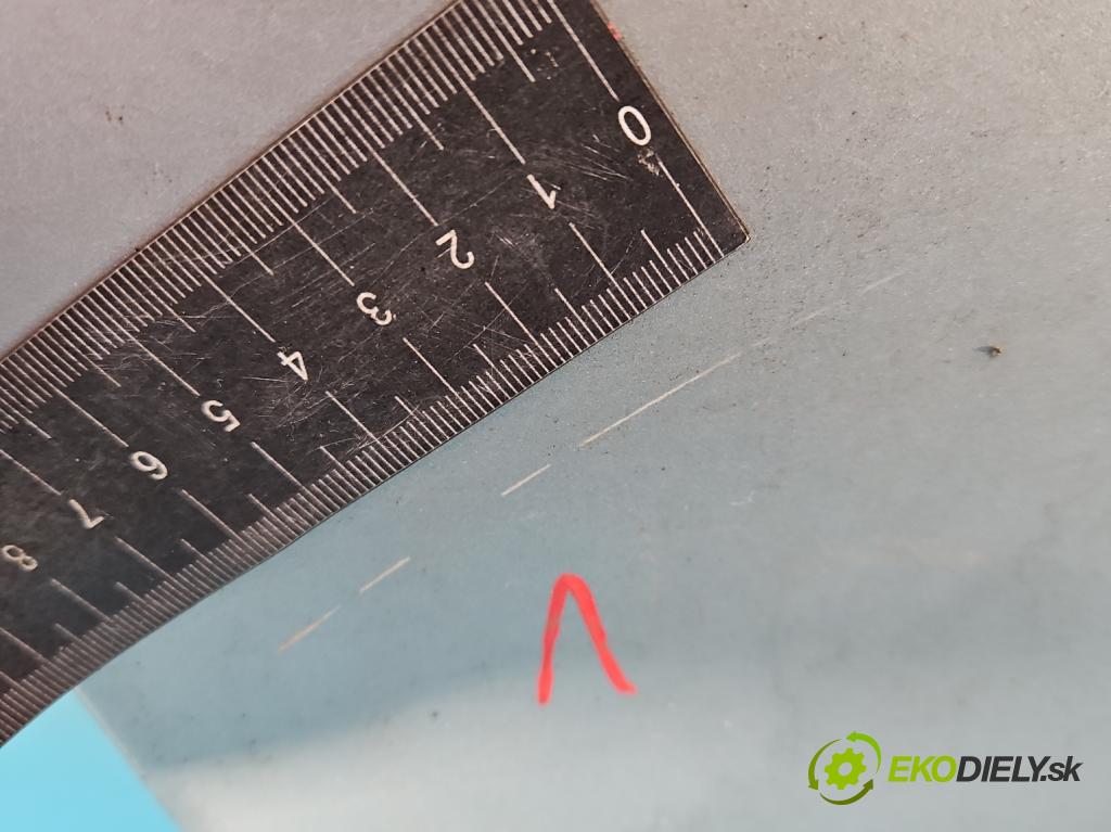 Daihatsu Feroza 1.6 16V 95 hp manual 70 kW 1589 cm3 3- dveře přední pravé  (Klika dveří ostatní)