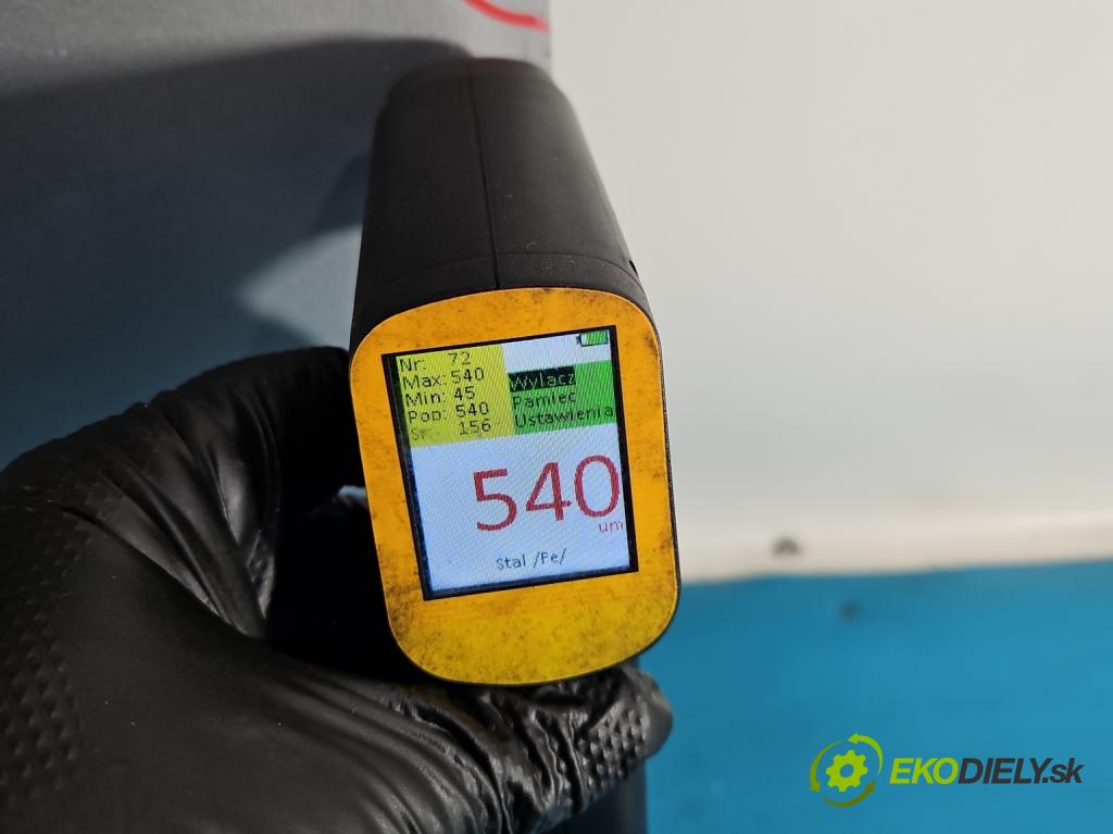 Daihatsu Feroza 1.6 16V 95 hp manual 70 kW 1589 cm3 3- dveře přední pravé  (Klika dveří ostatní)