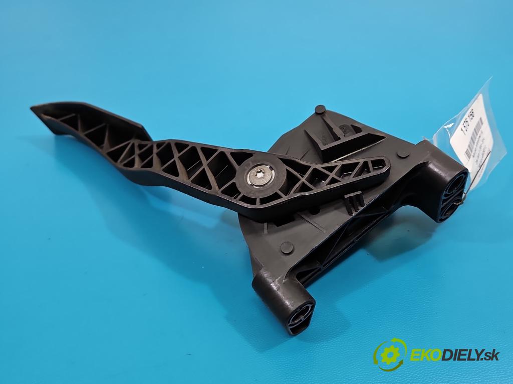 Opel Astra III 2004-2014 1.6 16V 105 HP manual 77 kW 1598 cm3 5- pedal plyn potenciometr: 6PV008112-00