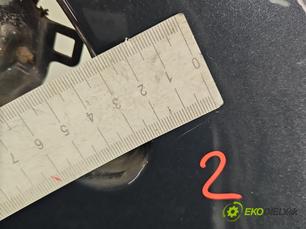 Ford C-Max II 2010-2019 1.0 EcoBoost: 125 HP manual 92 kW 998 cm3 5- blatník predné pravý  (Kľučka dverí ostatné)