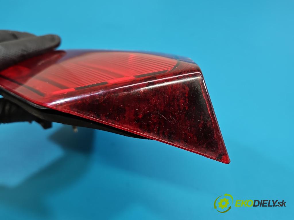 Ford C-Max II 2010-2019 1.0 EcoBoost: 125 hp manual 92 kW 998 cm3 5- světlo zadní levé  (Klika dveří ostatní)