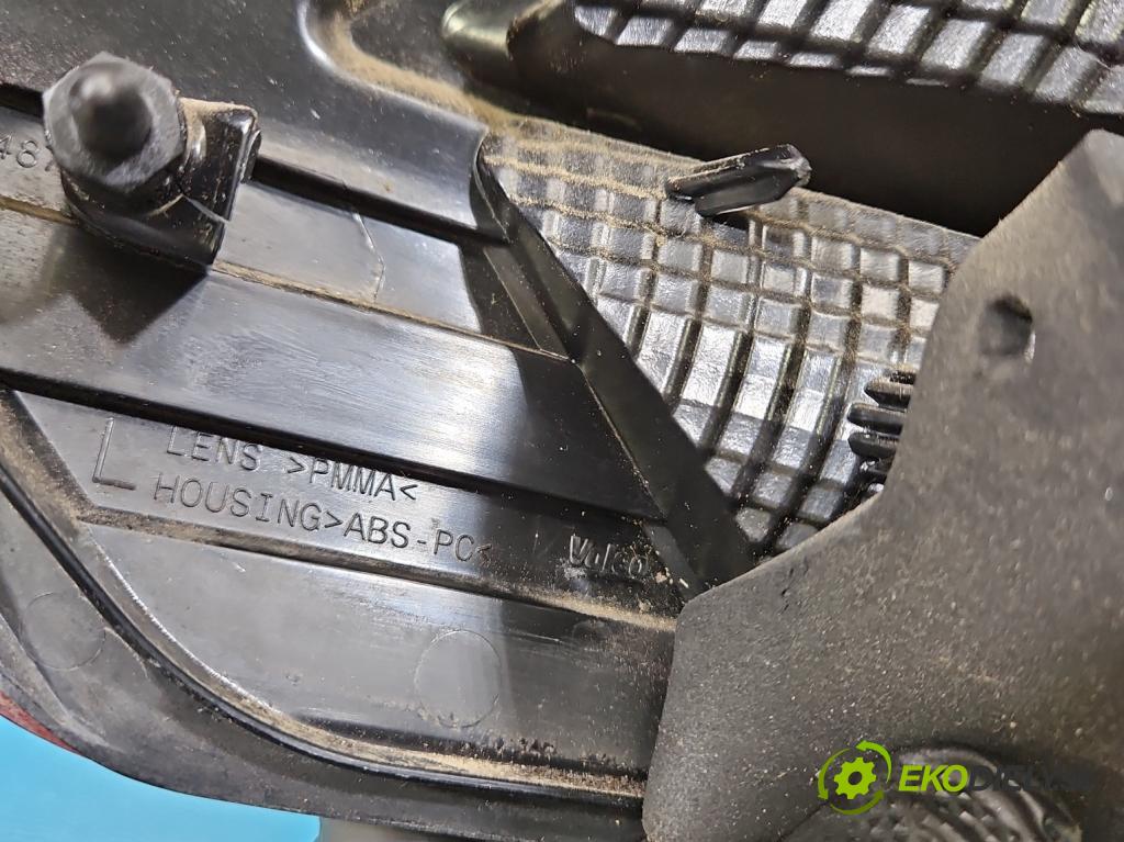 Ford C-Max II 2010-2019 1.0 EcoBoost: 125 hp manual 92 kW 998 cm3 5- světlo zadní levé  (Klika dveří ostatní)