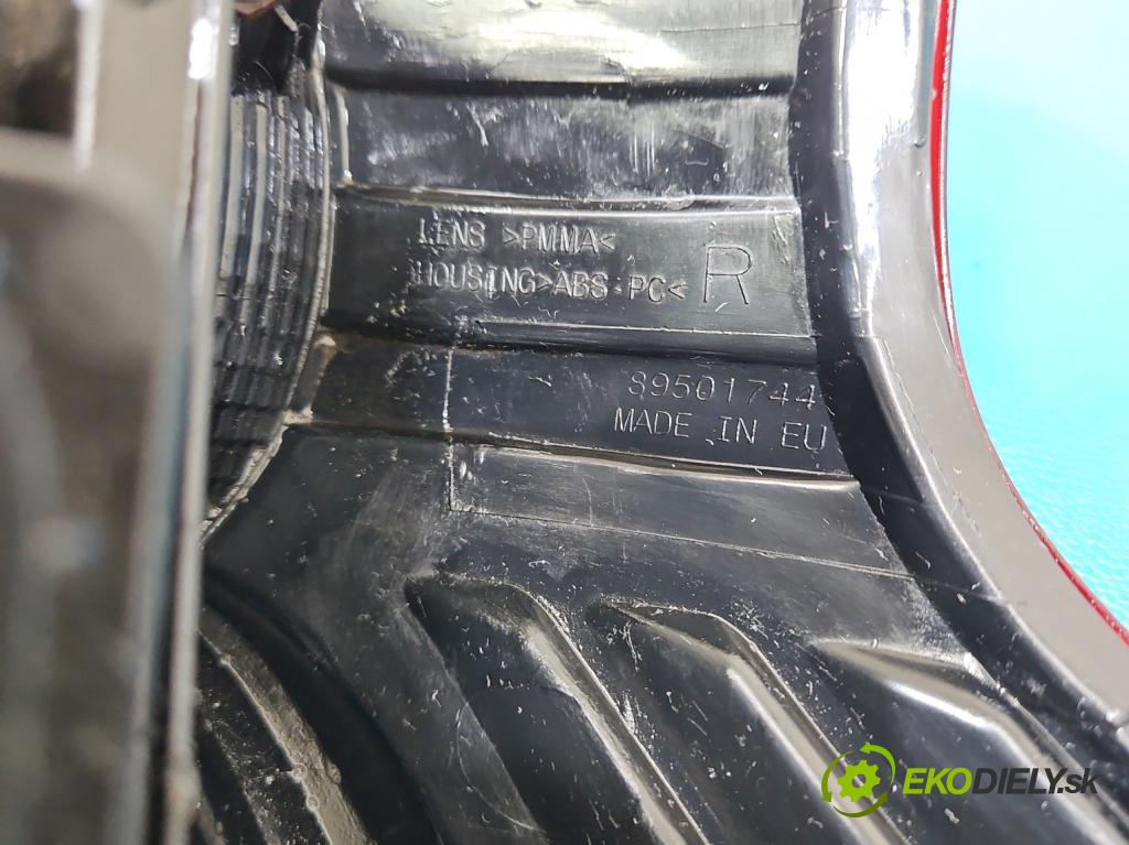 Ford C-Max II 2010-2019 1.0 EcoBoost: 125 HP manual 92 kW 998 cm3 5- svetlo / reflektor zadné pravé AM51-13404-AE (Kľučka dverí ostatné)