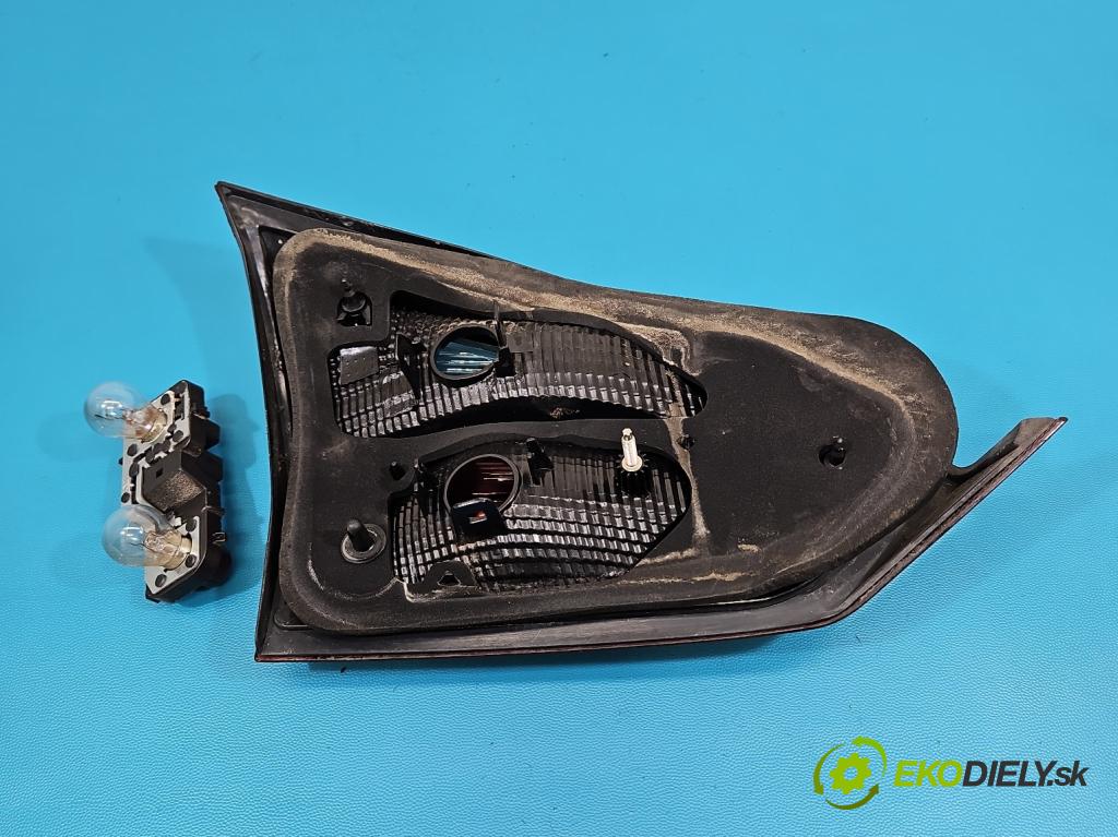 Ford C-Max II 2010-2019 1.0 EcoBoost: 125 hp manual 92 kW 998 cm3 5- světlo zadní pravé  (Klika dveří ostatní)